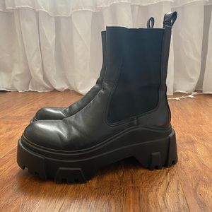 ZARA: Lugg Sole Boots w/air lift soles